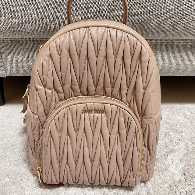 上品】 miumiu - miumiu マテラッセ リュック ピンク リュック/バック