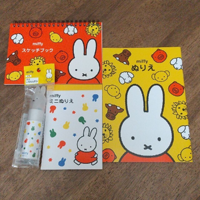 ミッフィー 色鉛筆 ぬりえ コンプリートセット エンタメ/ホビーのおもちゃ/ぬいぐるみ(キャラクターグッズ)の商品写真