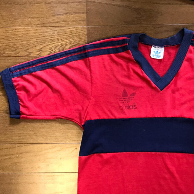 adidas(アディダス)のadidas Tシャツ ビンテージアディダス チェストボーダー 3本ライン メンズのトップス(Tシャツ/カットソー(半袖/袖なし))の商品写真