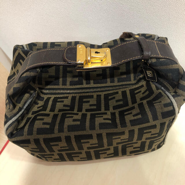 ☆FENDI ズッカ柄　バニティバッグ☆