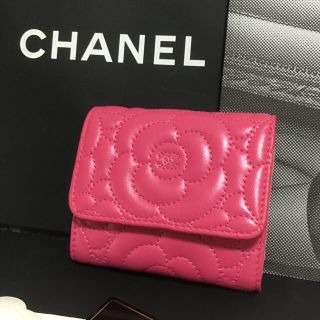 シャネル(CHANEL)の柳澤聡子様専用♡超美品 ★ シャネル カメリア三つ折り財布 正規品(財布)