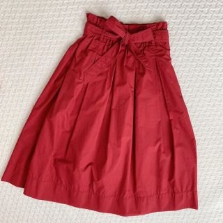 ユニクロ(UNIQLO)のユニクロ　ベルト付き　レッド　スカート　美品(ロングスカート)