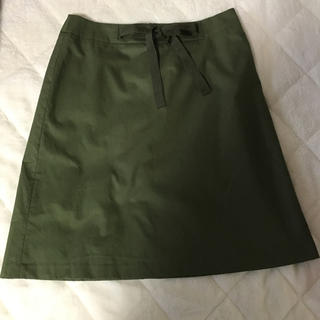 ナチュラルビューティーベーシック(NATURAL BEAUTY BASIC)のカーキ スカート(ひざ丈スカート)