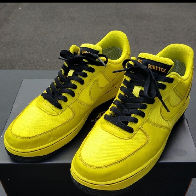 NIKE AIR FORCE 1 GTX DYNAMIC YELLOWナイキ