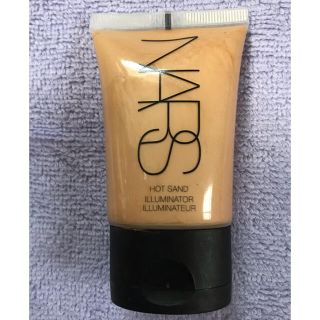 ナーズ(NARS)のNARS メーキャップイルミネーター　HOT SAND(フェイスカラー)