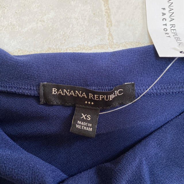 Banana Republic(バナナリパブリック)の✨新品✨ BANANA REPUBLIC ハイネック ノースリーブ　S ネイビー レディースのトップス(カットソー(半袖/袖なし))の商品写真