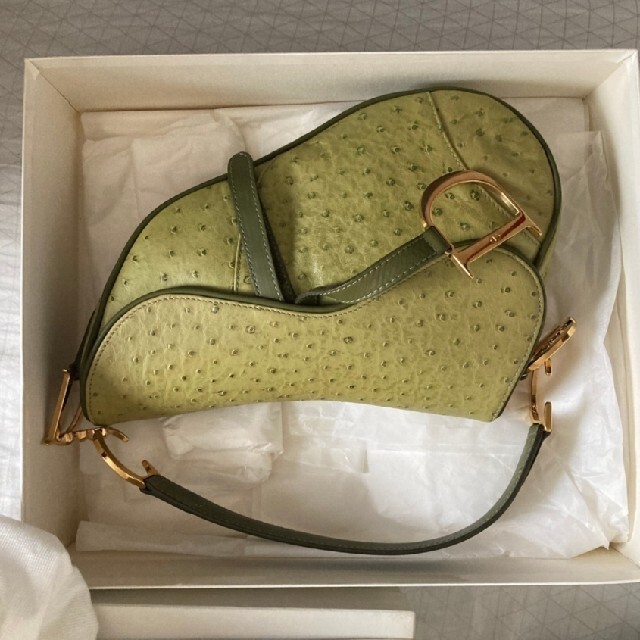 Christian Dior(クリスチャンディオール)のChristian Dior オーストリッチ本革 SADDLEバック【ほぼ新品】 レディースのバッグ(ハンドバッグ)の商品写真