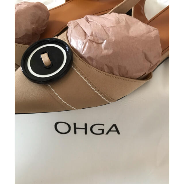 ［新品］OHGA ボタンパンプス　ベージュ 2