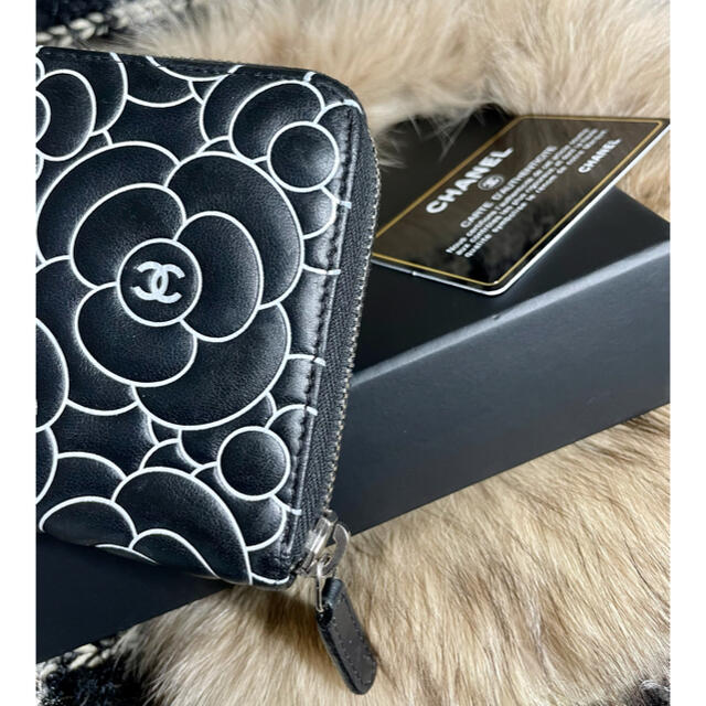 CHANEL(シャネル)の超美品！レア★CHANEL  カメリア★ステッチ　ラウンドファスナー長財布 レディースのファッション小物(財布)の商品写真