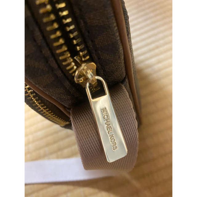 Michael Kors(マイケルコース)のMICHAEL MICHAEL KORS バッグ ショルダーバッグ 斜めがけ レディースのバッグ(ショルダーバッグ)の商品写真