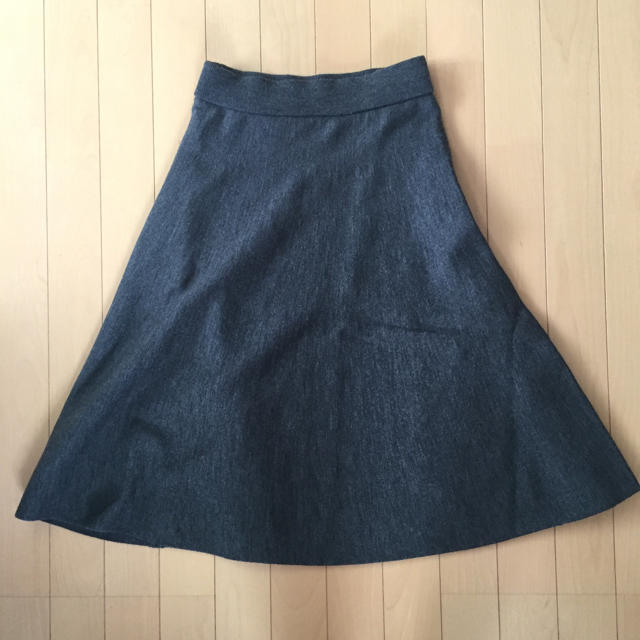 UNITED ARROWS(ユナイテッドアローズ)のフレアニットスカート レディースのスカート(ひざ丈スカート)の商品写真