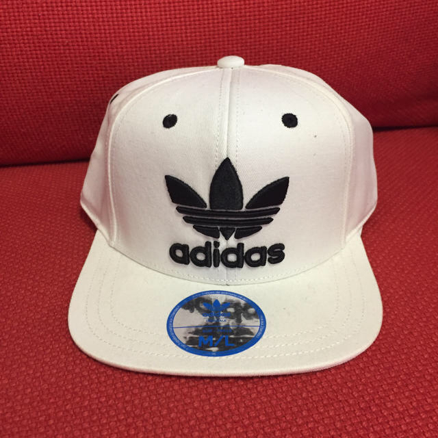 adidas(アディダス)のadidasキャップ レディースの帽子(キャップ)の商品写真