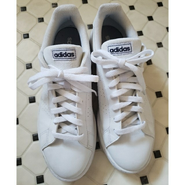 adidas - adidas 白スニーカー 27㎝の通販 by S☆W's shop adidas - adidas 白スニーカー 27㎝の通販 by S☆W's shop