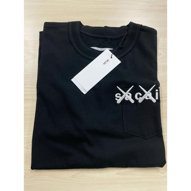 Tシャツ/カットソー(半袖/袖なし)sacai KAWS Tシャツ 2 M Black 黒 刺繍 サカイ カウズ