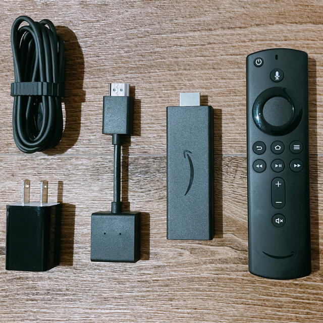 amazon【Fire TV Stick 4K】 音声認識リモコン付属  スマホ/家電/カメラのテレビ/映像機器(その他)の商品写真