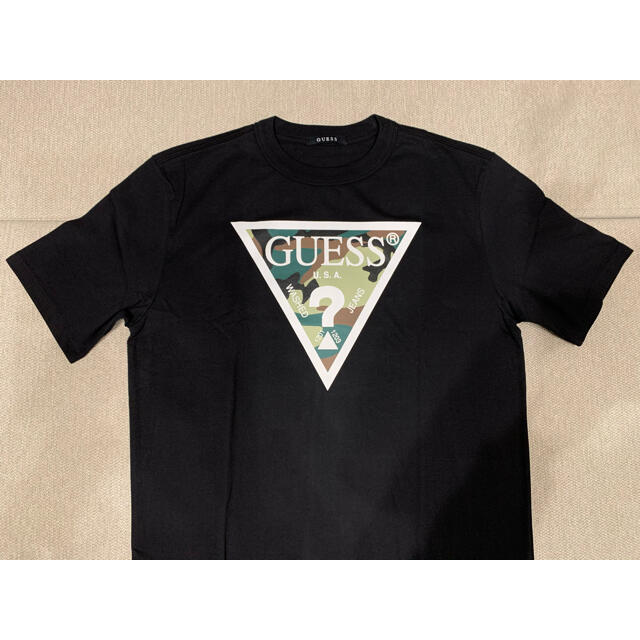 SOPH GUESS CAMOUFLAGE TRIANGLE TSHIRT 1