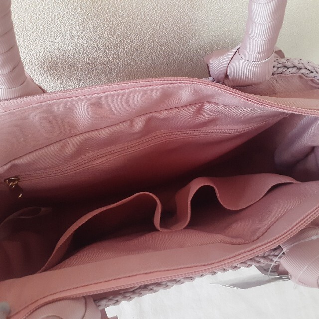 持ち手リボン ピンク×紫 かごバッグ レディースのバッグ(かごバッグ/ストローバッグ)の商品写真