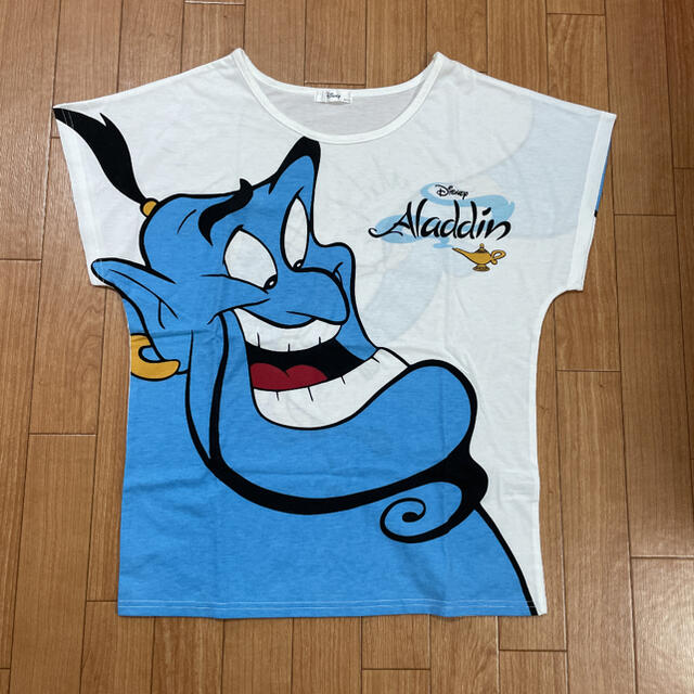 Disney(ディズニー)のジーニー レディース Tシャツ Mサイズ レディースのトップス(Tシャツ(半袖/袖なし))の商品写真