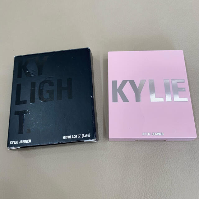 Kylie Cosmetics(カイリーコスメティックス)のkylie cosmetics ハイライトDREAMIN OF DIAMONDS コスメ/美容のベースメイク/化粧品(フェイスカラー)の商品写真