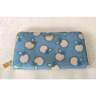ミュウミュウ(MIU MIU)のmiumiu  長財布 りんご★リンゴ ★ミュウミュウ(財布)