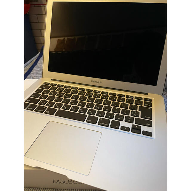 MacBook Air 2017 /13inch/8GB/128GB