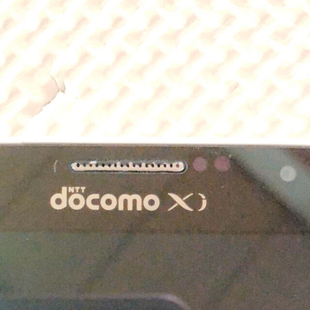 Galaxy(ギャラクシー)のdocomo galaxy j 中古 通電確認済み 割れ 欠けあり スマホ/家電/カメラのスマートフォン/携帯電話(スマートフォン本体)の商品写真