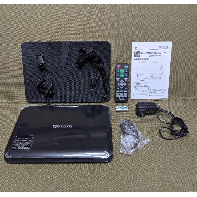 山善(ヤマゼン)の山善 11.4インチ ポータブルDVDプレイヤー キュリオム CPD-M114B スマホ/家電/カメラのテレビ/映像機器(DVDプレーヤー)の商品写真