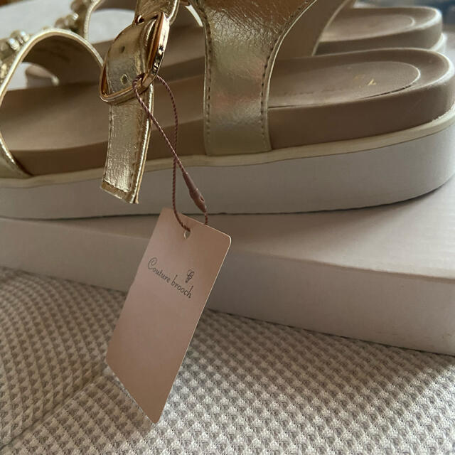 Couture Brooch(クチュールブローチ)のクチュールブローチ　ビジュー　サンダル レディースの靴/シューズ(サンダル)の商品写真