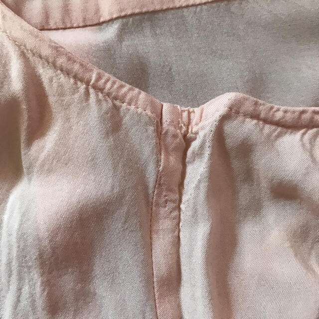 薄ピンク　ノースリーブブラウス レディースのトップス(シャツ/ブラウス(半袖/袖なし))の商品写真