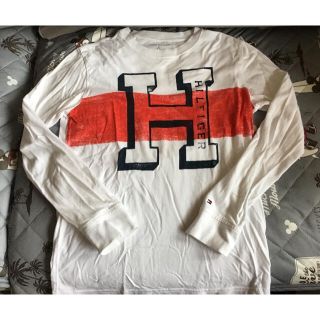 トミーヒルフィガー(TOMMY HILFIGER)のトミーヒルフィガー　オシャレなティシャツ　白　140(Tシャツ/カットソー)