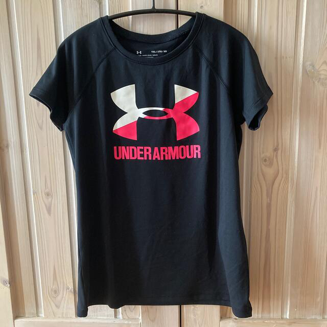 UNDER ARMOUR(アンダーアーマー)のアンダーアーマーTシャツ(2枚) キッズ/ベビー/マタニティのキッズ服女の子用(90cm~)(Tシャツ/カットソー)の商品写真