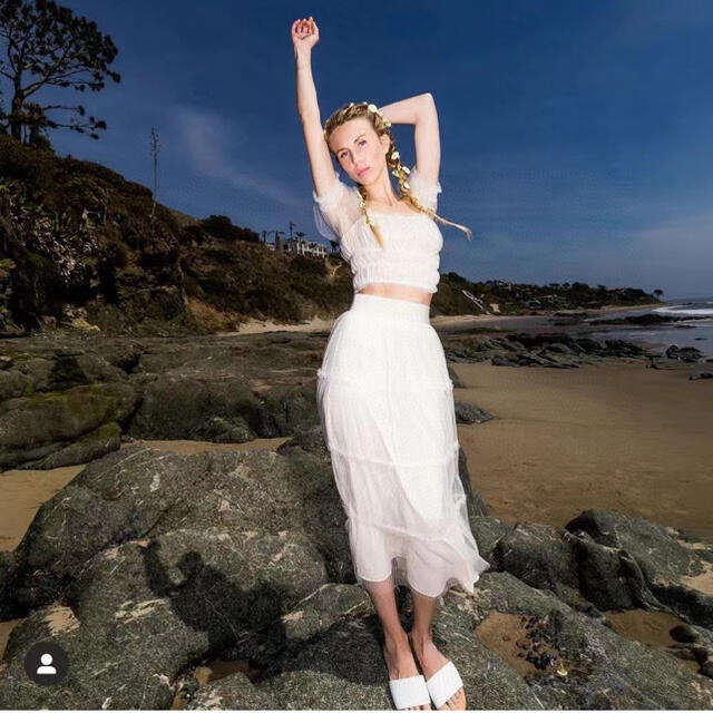 Alice+Olivia(アリスアンドオリビア)の ❤️ ★Alice olive2021新作新品　白ロングスカート綺麗オシャレ レディースのスカート(ロングスカート)の商品写真