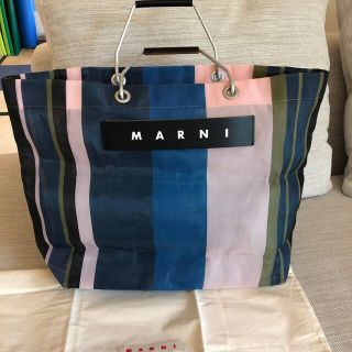 マルニ(Marni)のマルニ　フラワーバック　ストライプ　(トートバッグ)