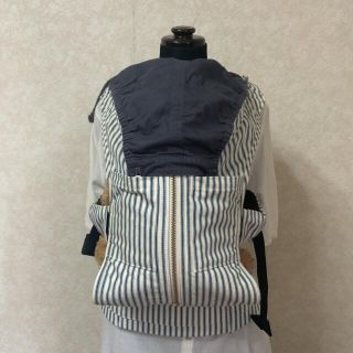 【即日発送】*超美品*キューズベリー*デニム ストライプ*日本製*おんぶ*抱っこ