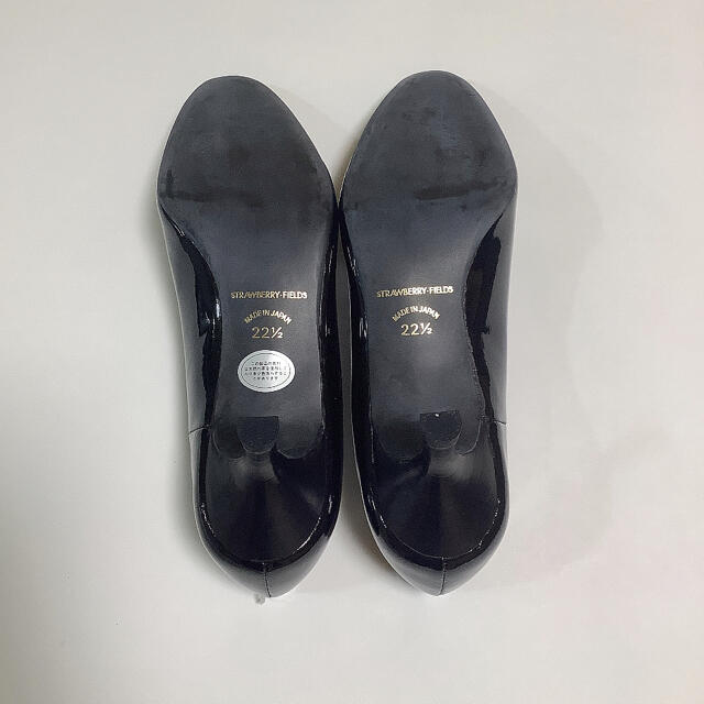 STRAWBERRY-FIELDS(ストロベリーフィールズ)のストロベリーフィールズ　パンプス　エナメル　22.5cm 新品タグ付き レディースの靴/シューズ(ハイヒール/パンプス)の商品写真