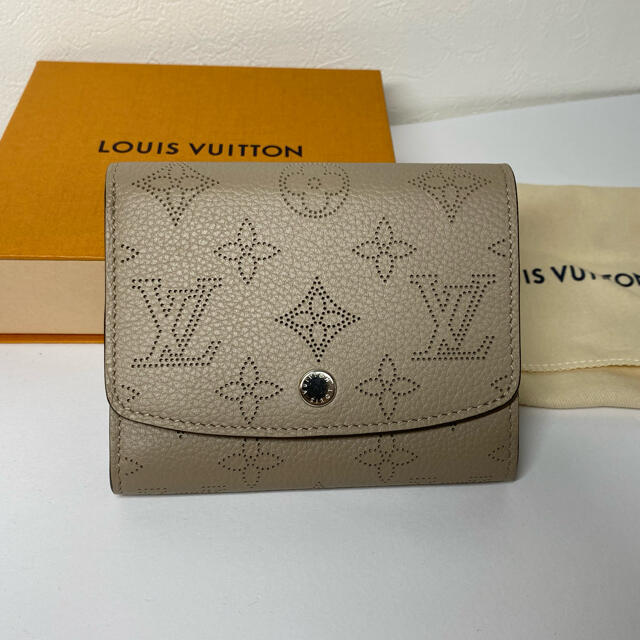 海外限定】 LOUIS VUITTON - ルイヴィトン マヒナイリスコンパクト