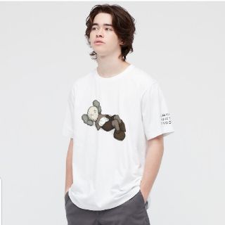 ユニクロ KAWS コラボ　ホワイト Mサイズ(Tシャツ/カットソー(半袖/袖なし))