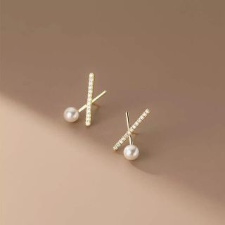 アーカー(AHKAH)のcross line pearl zirconia pierce ◯s925(ピアス)