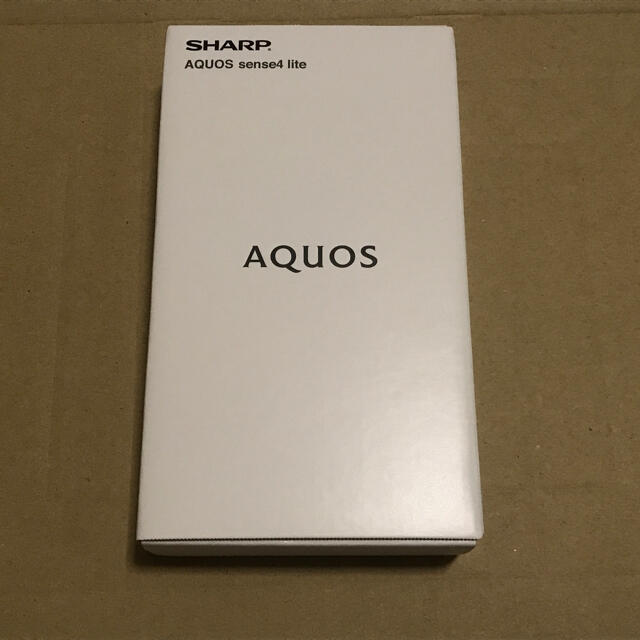 AQUOS(アクオス)の未使用 SHARP AQUOS sense4 lite シルバー 楽天モバイル スマホ/家電/カメラのスマートフォン/携帯電話(スマートフォン本体)の商品写真