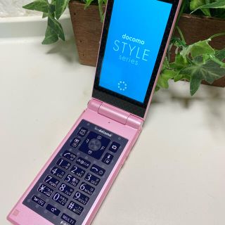 フジツウ(富士通)の激カワ☆ docomo FOMA ハッピーピンク F-06D  ガラケー 携帯(携帯電話本体)