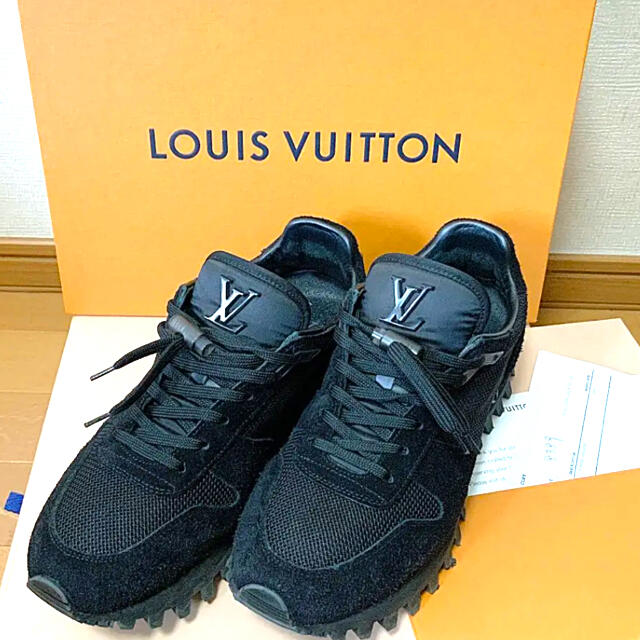 LOUIS VUITTON LV RUNNER SNEAKER SIZE6