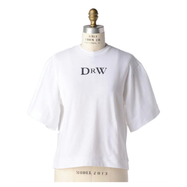 Drawer(ドゥロワー)のfloweraox様専用になりますDrawer WhitecottonTシャツ レディースのトップス(Tシャツ(半袖/袖なし))の商品写真