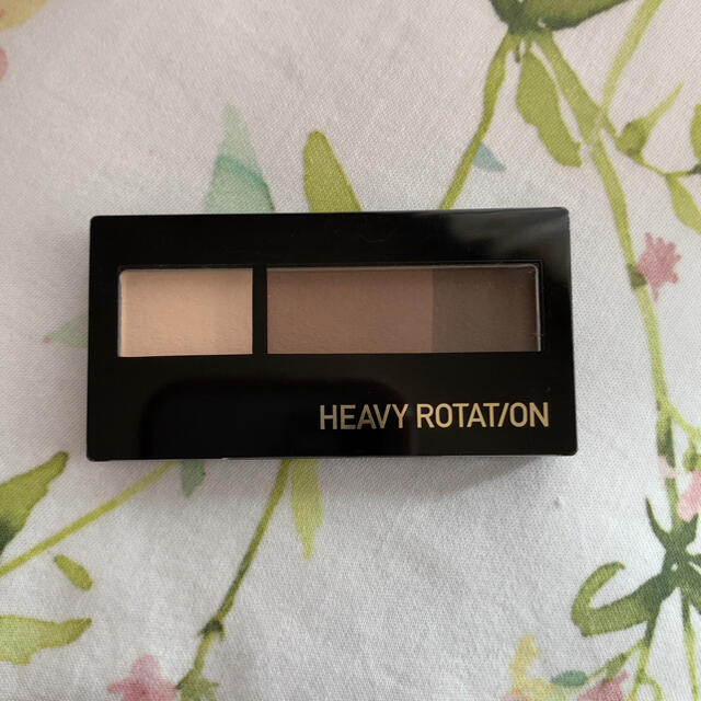 Heavy Rotation(ヘビーローテーション)のヘビーローテーション　ナチュラルパウダーアイブロウ　01 コスメ/美容のベースメイク/化粧品(パウダーアイブロウ)の商品写真