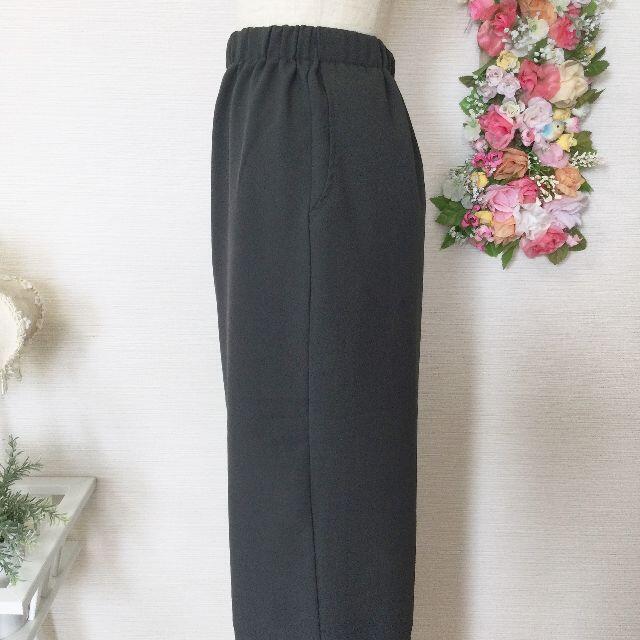 PB1117   5L フォーマル も 普段も らくらく パンツ  　グレー レディースのパンツ(カジュアルパンツ)の商品写真