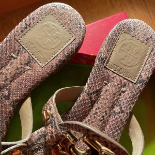 TORY BURCH パイソン柄 サンダル 6