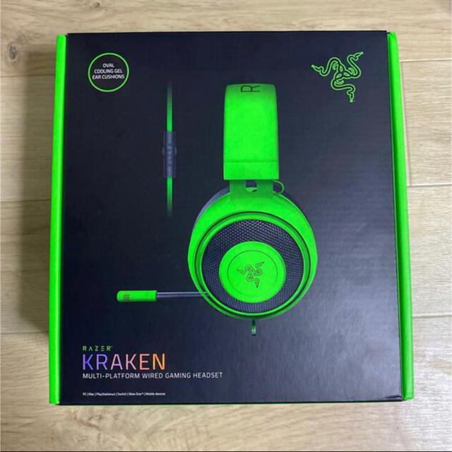 LAZER(レイザー)のゲーミングヘッドセット Razer レイザー Kraken Green  スマホ/家電/カメラのオーディオ機器(ヘッドフォン/イヤフォン)の商品写真