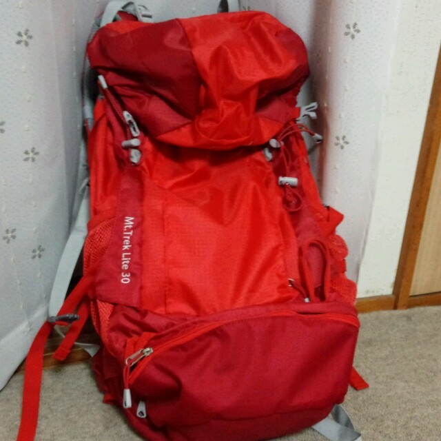 Coleman(コールマン)のColeman 登山リュック30　赤 メンズのバッグ(バッグパック/リュック)の商品写真