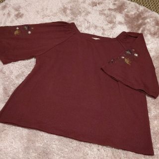 ショコラフィネローブ(chocol raffine robe)のchocol raffine robe 花柄刺繍 半袖 カットソー(カットソー(半袖/袖なし))