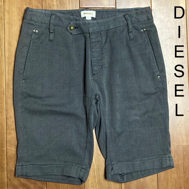 DIESEL(ディーゼル)の【複数割】ディーゼル　DIESEL ショートパンツ　グレー　サイズ29（M） メンズのパンツ(ショートパンツ)の商品写真