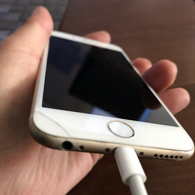 iPhone(アイフォーン)のiPhone6 16GB docomo スマホ/家電/カメラのスマートフォン/携帯電話(スマートフォン本体)の商品写真